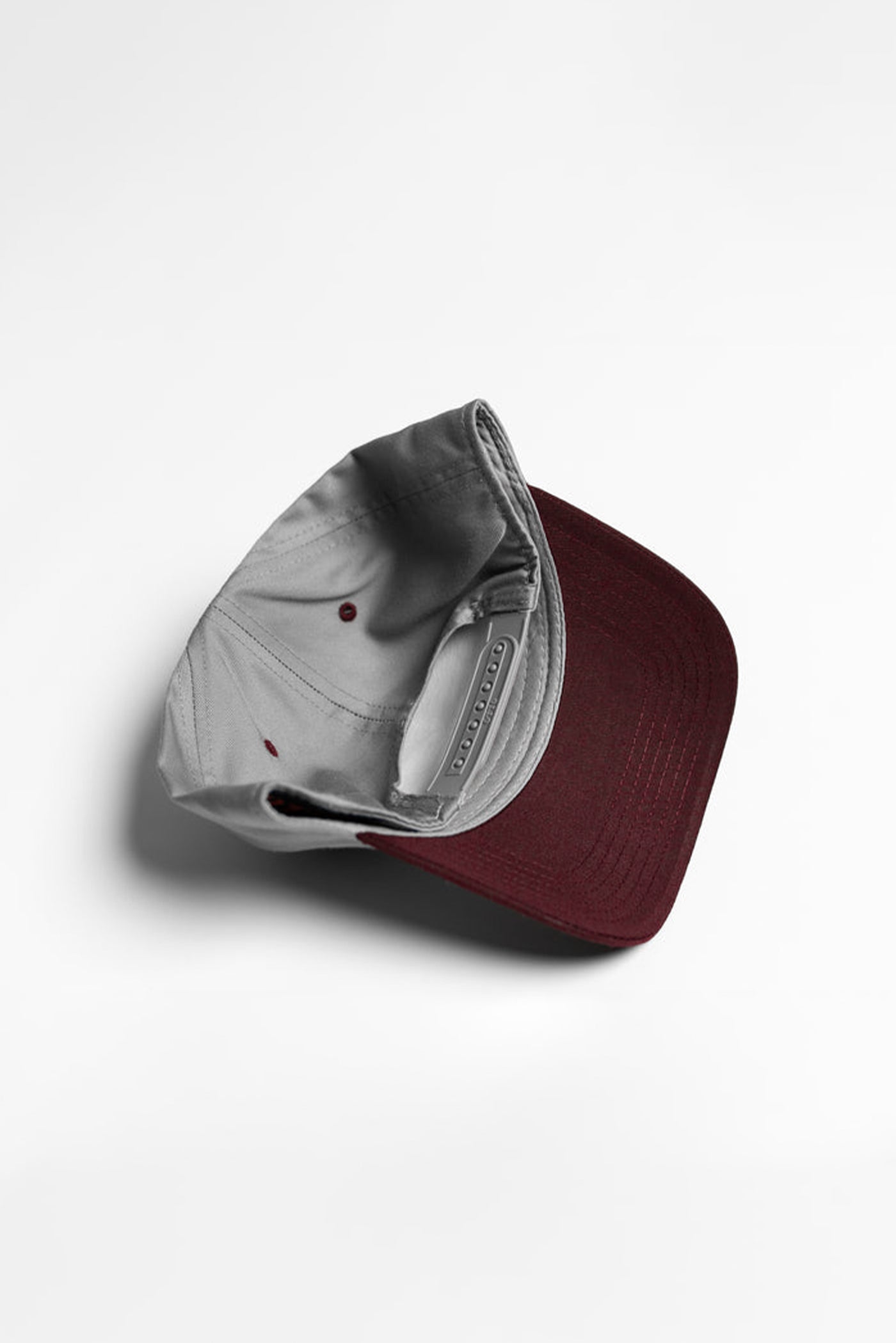 <tc>Vision Cap - Grey/Burgundy</tc>