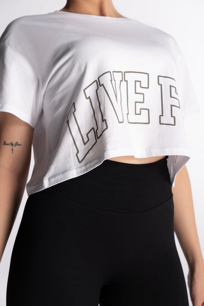 Áo Live Fit. Letterman Crop Tee